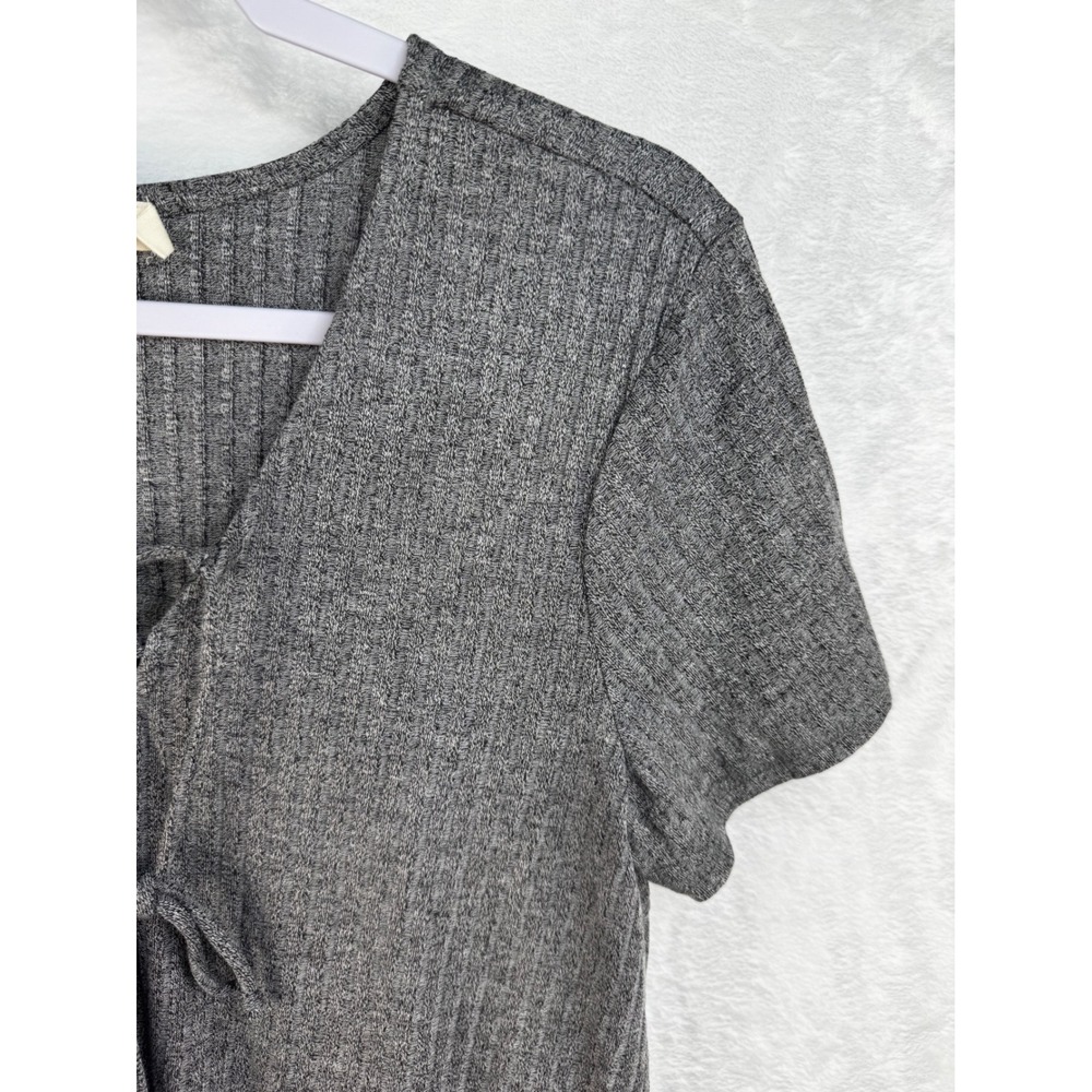 Live To Be Spoiled Womens Large Grey Ribbed Lace Up V-Neck Short Sleeve Top - Picture 4 of 8